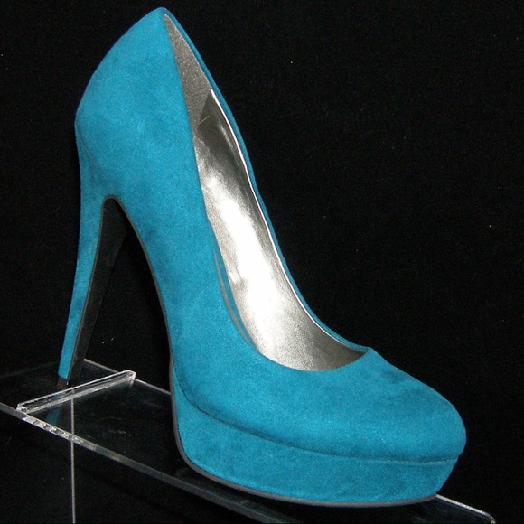G by Guess Shoes - G by Guess 'Winna' teal round toe platform heel 6M
